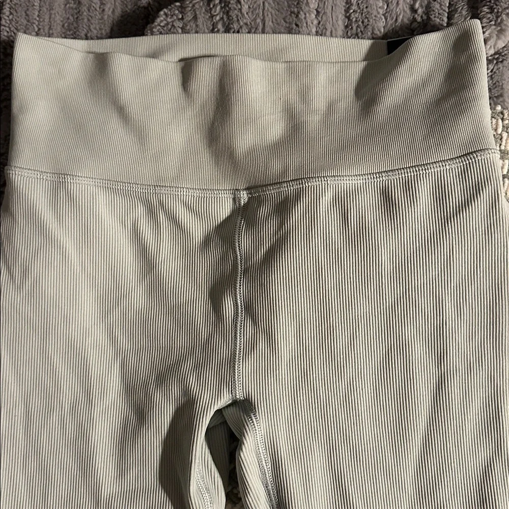 NWT DSG 7/8 leggings - Picture 2 of 5